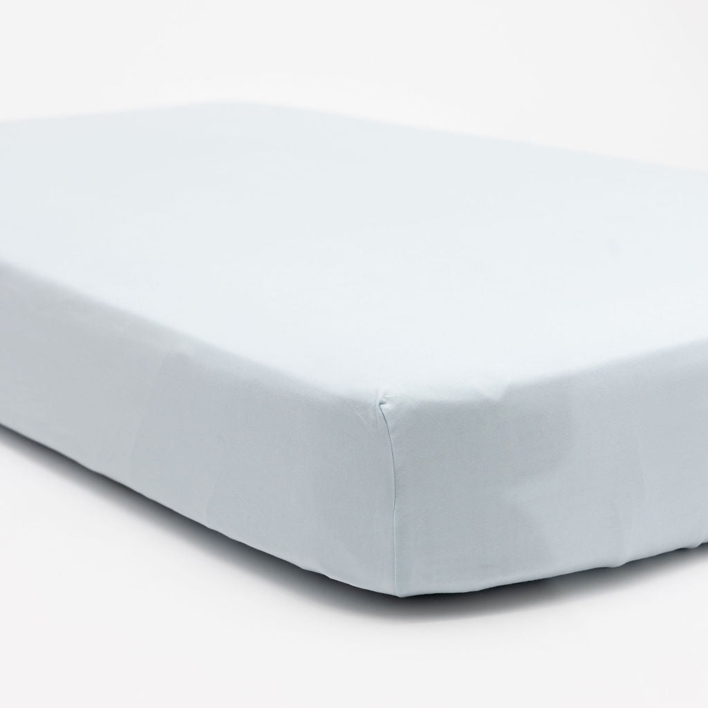 Dove - CloudBlend™ Crib Sheet - HoneyBug