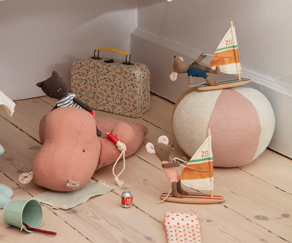 Surfer - Little Brother - HoneyBug