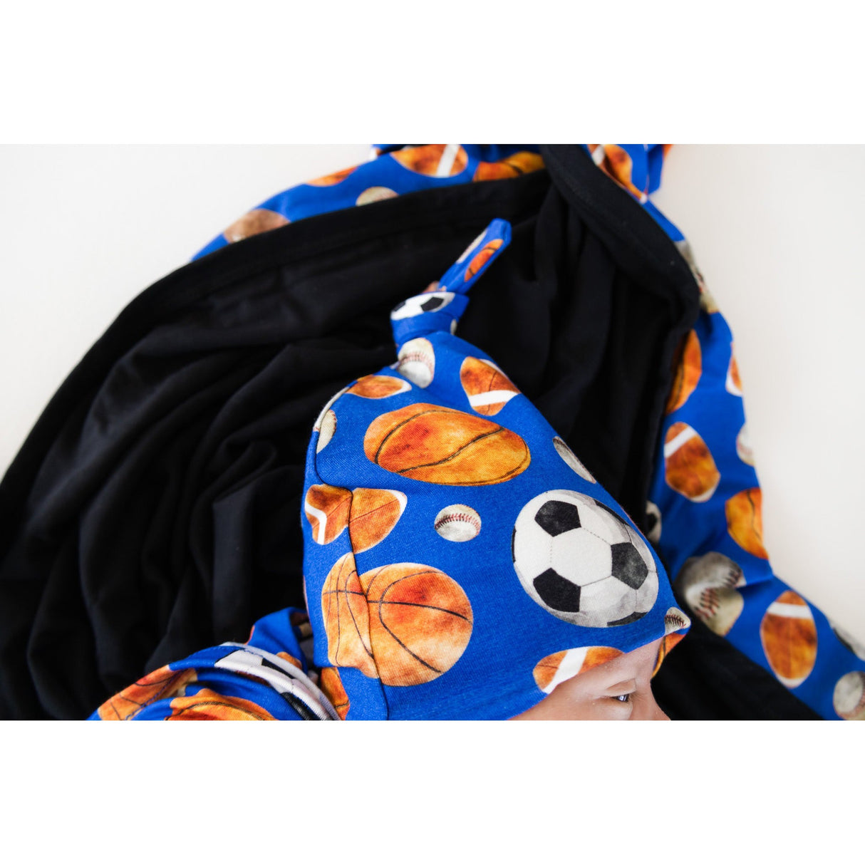 ALL STARZzz DREAM SWADDLE & BEANIE - HoneyBug