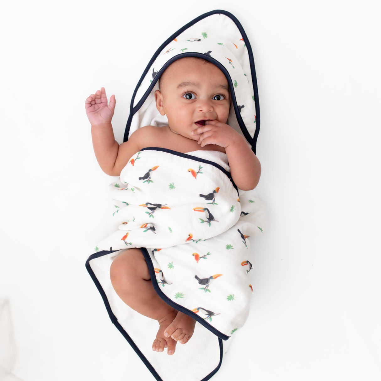 Toucan Hooded Towel Set - HoneyBug