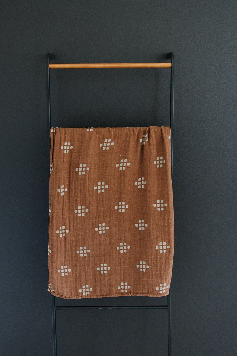 Chestnut Textiles Muslin Swaddle Blanket - HoneyBug