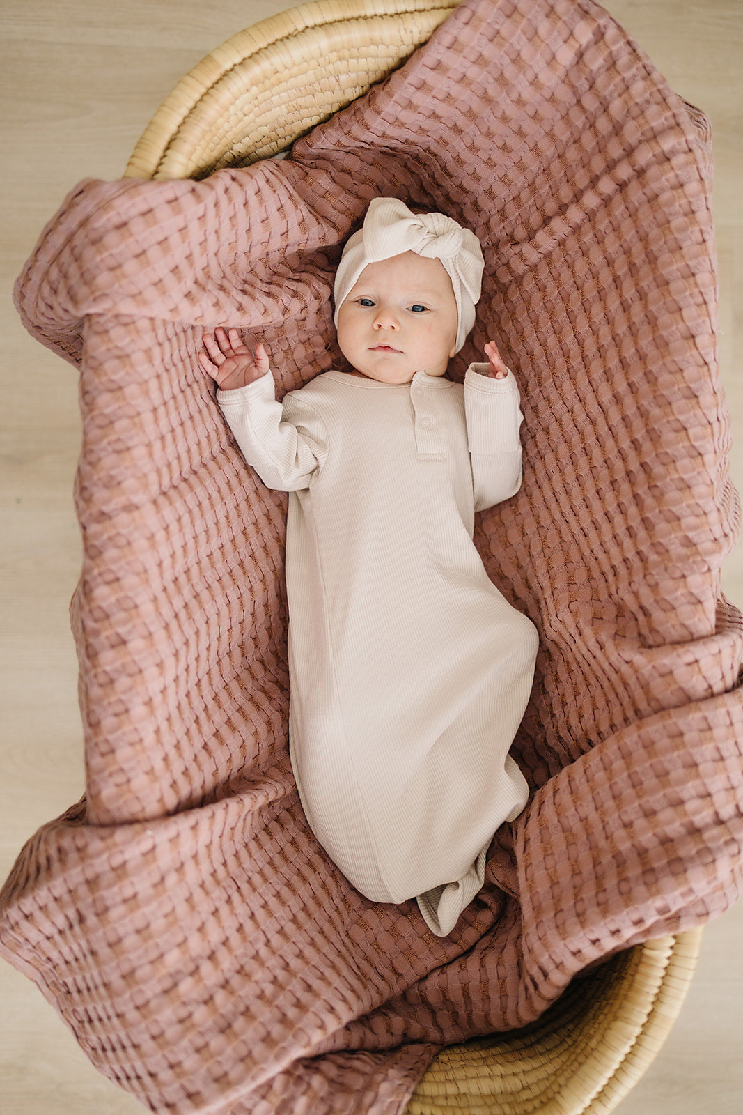 Vanilla Organic Cotton Ribbed Knot Gown - HoneyBug