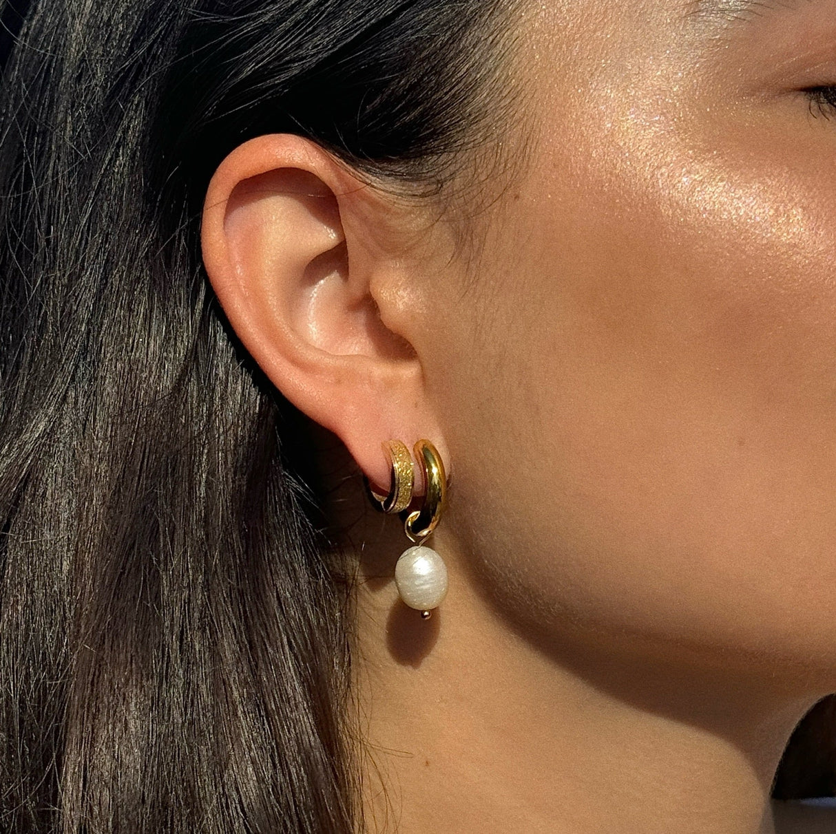 Melrose Mini Hoop Pearl Earring - HoneyBug