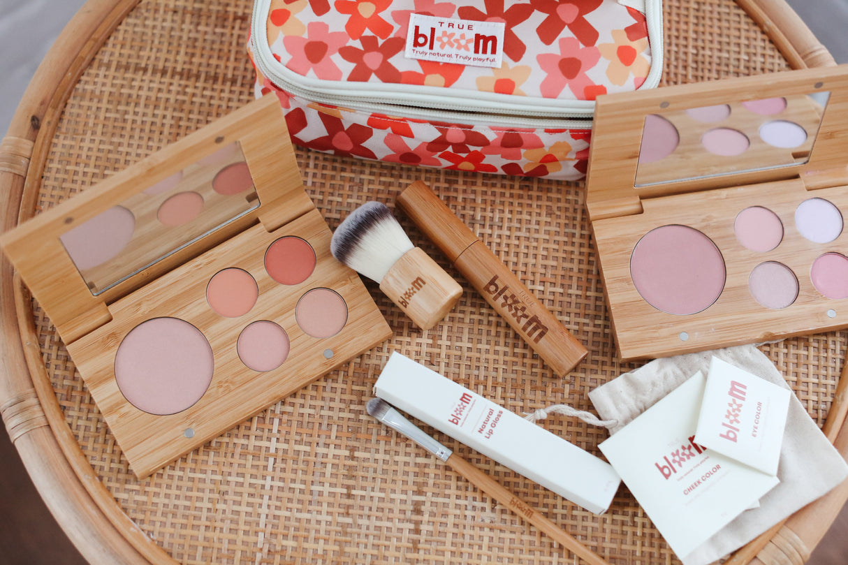 Bloom Makeup Kit - HoneyBug