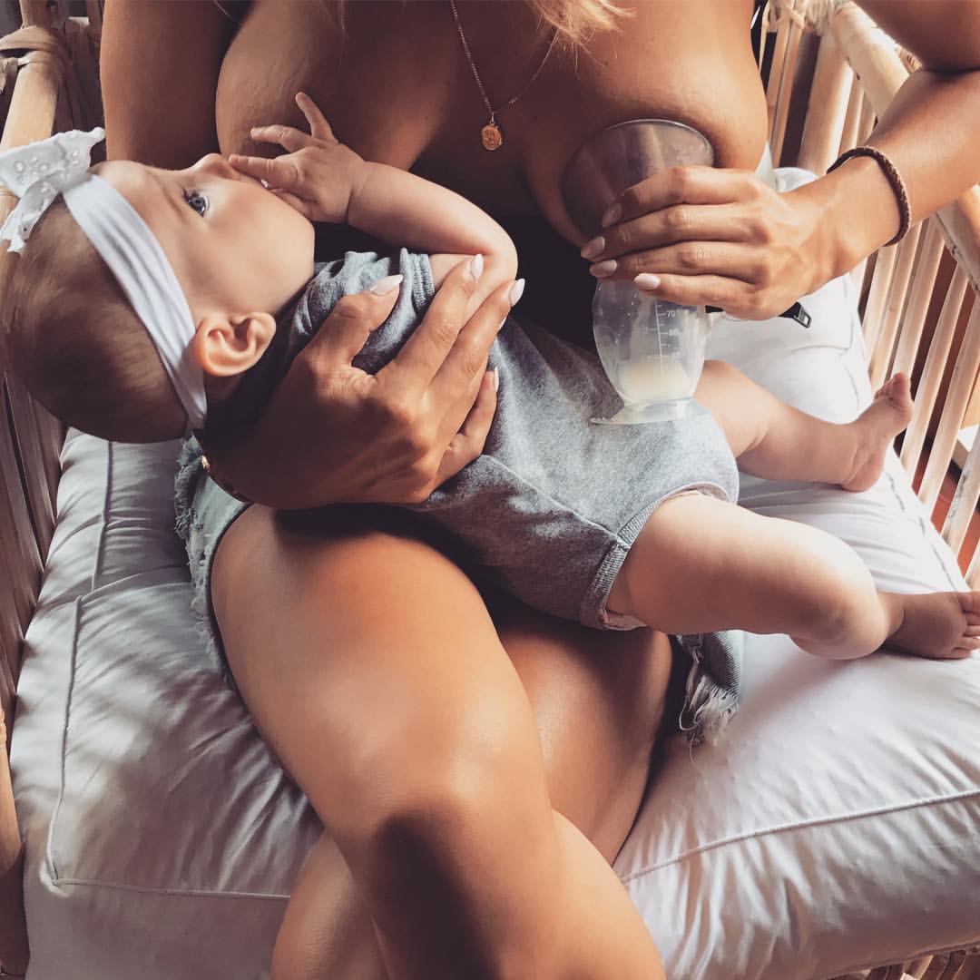 Haakaa Generation 1 Silicone Breast Pump 4 oz, 1 pk - HoneyBug