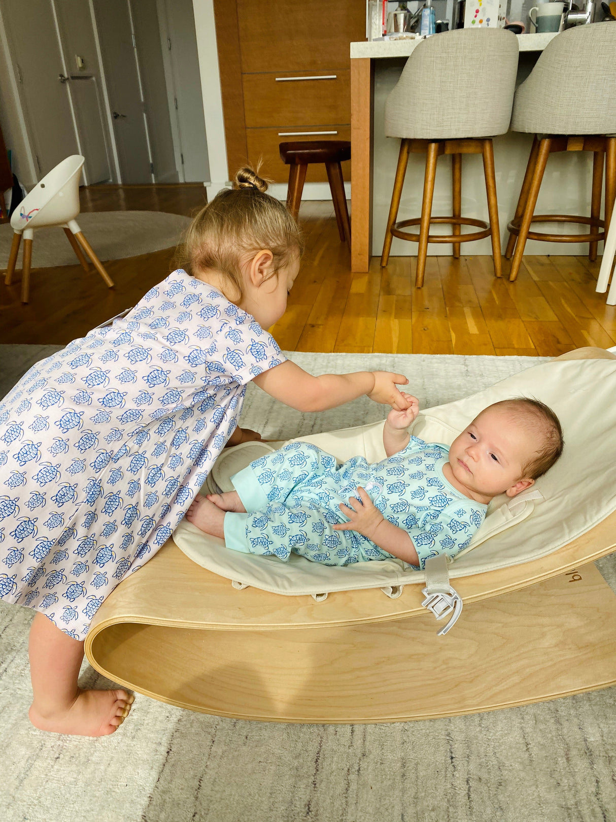 Blue Sea Turtle Jogger Pant - HoneyBug