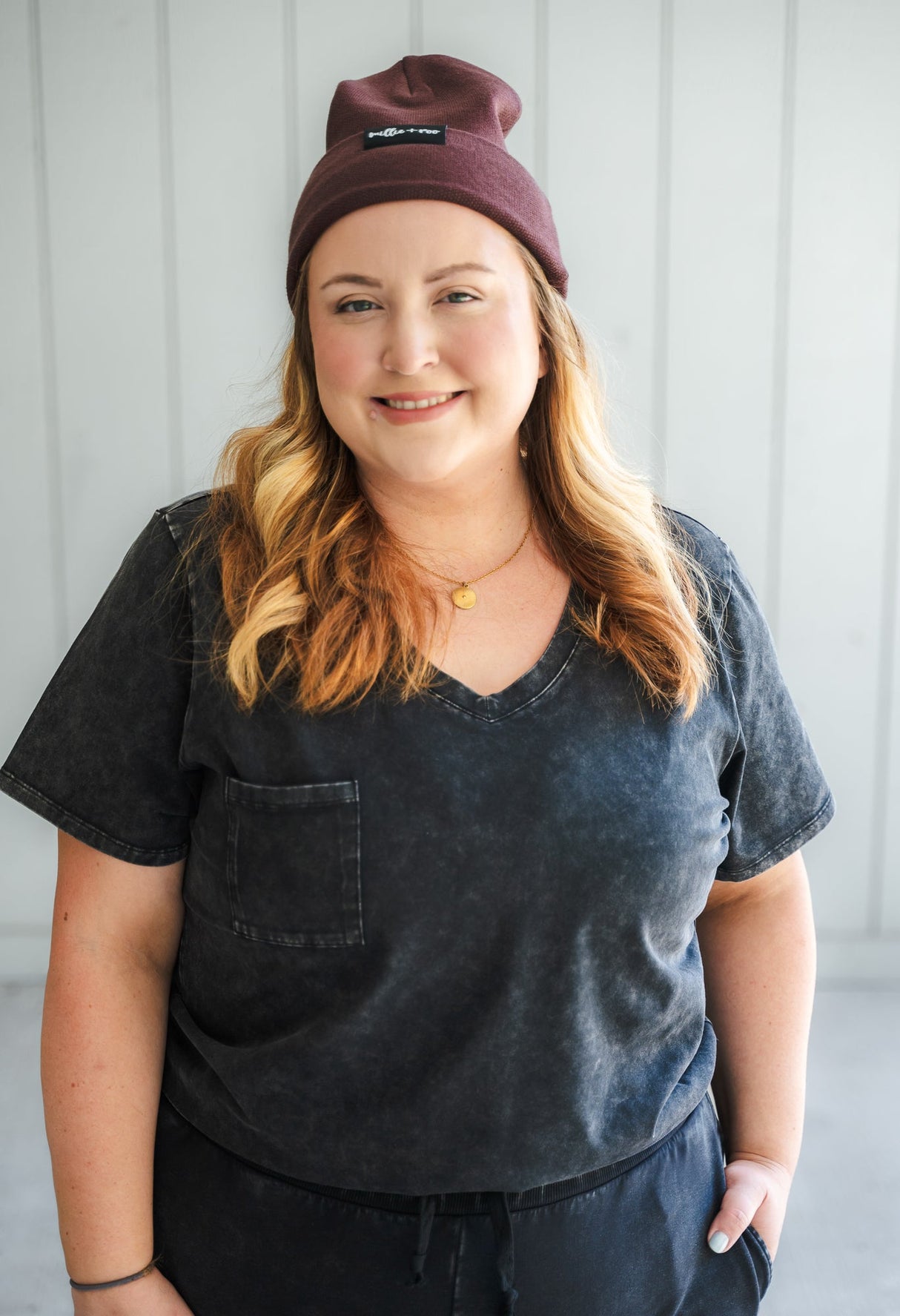 MAMA V-NECK- Midnight Snow Wash - HoneyBug