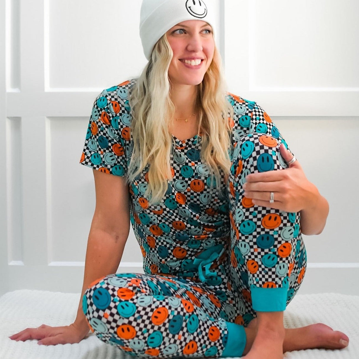 MAMA V-NECK- Blue Check Smile - HoneyBug