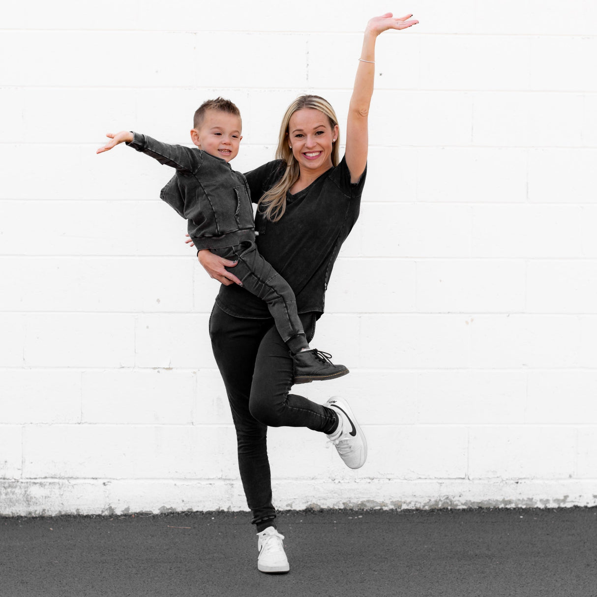 MAMA JOGGERS- Midnight Snow Wash - HoneyBug