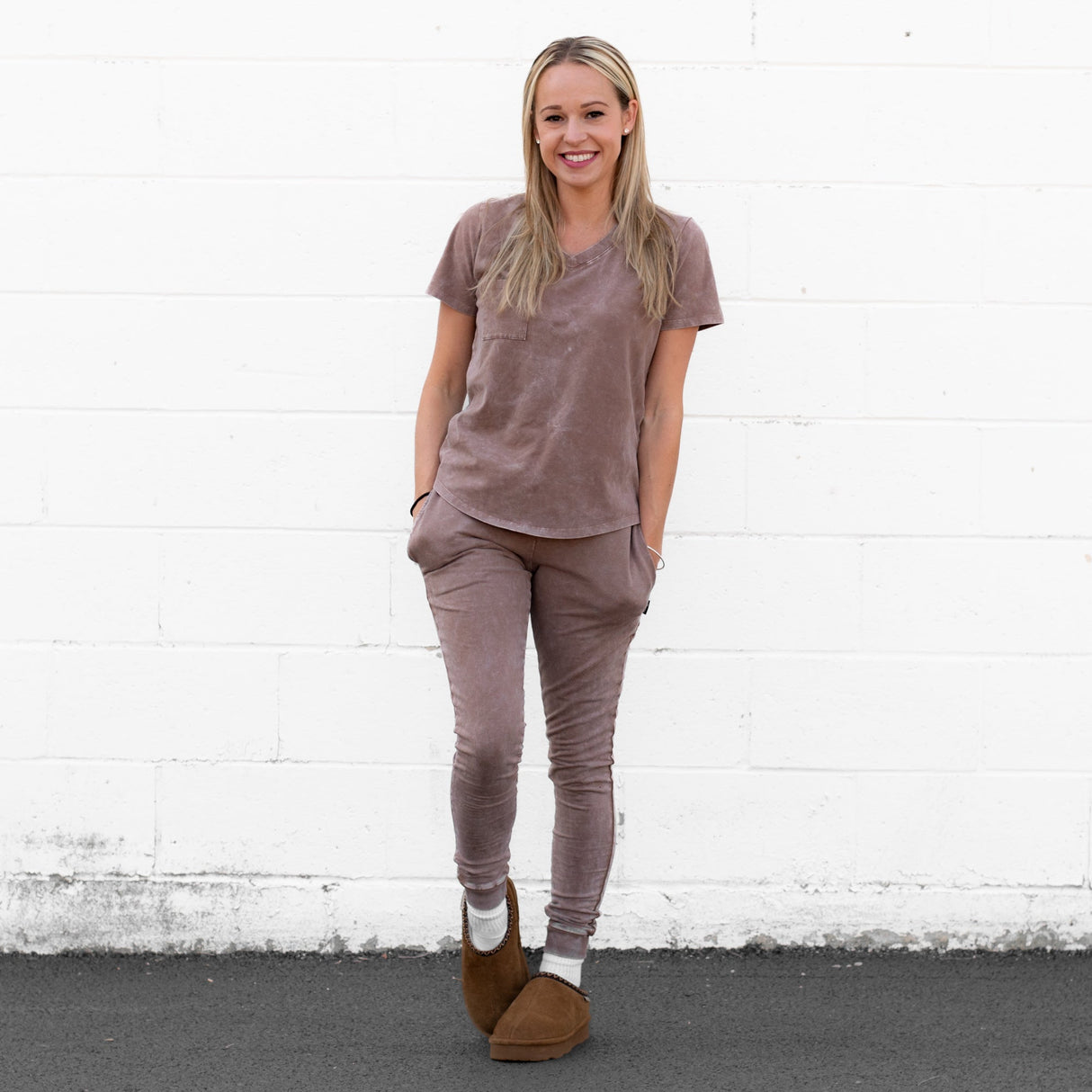 MAMA JOGGERS- Bark Snow Wash - HoneyBug