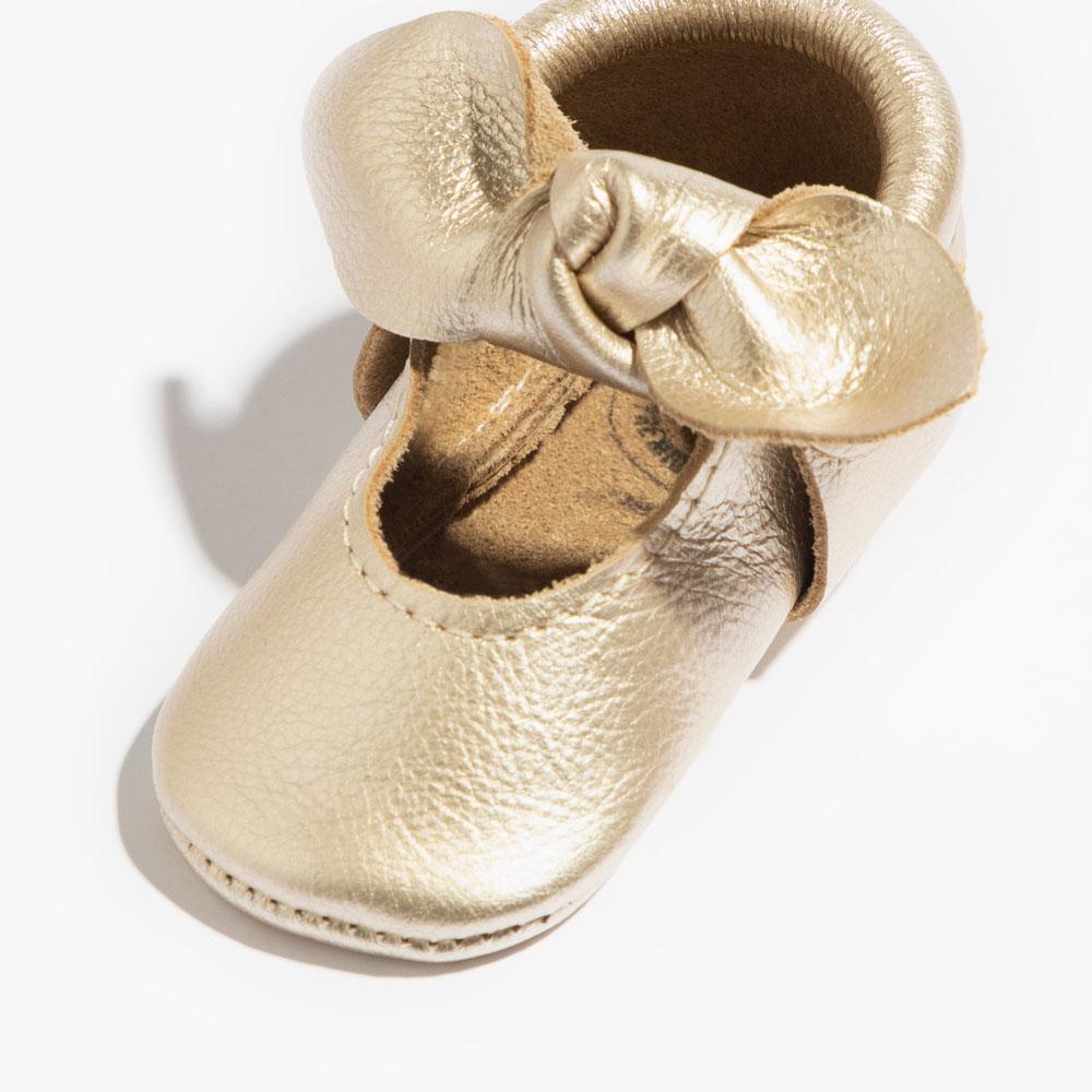Platinum Knotted Bow Baby Shoe - HoneyBug