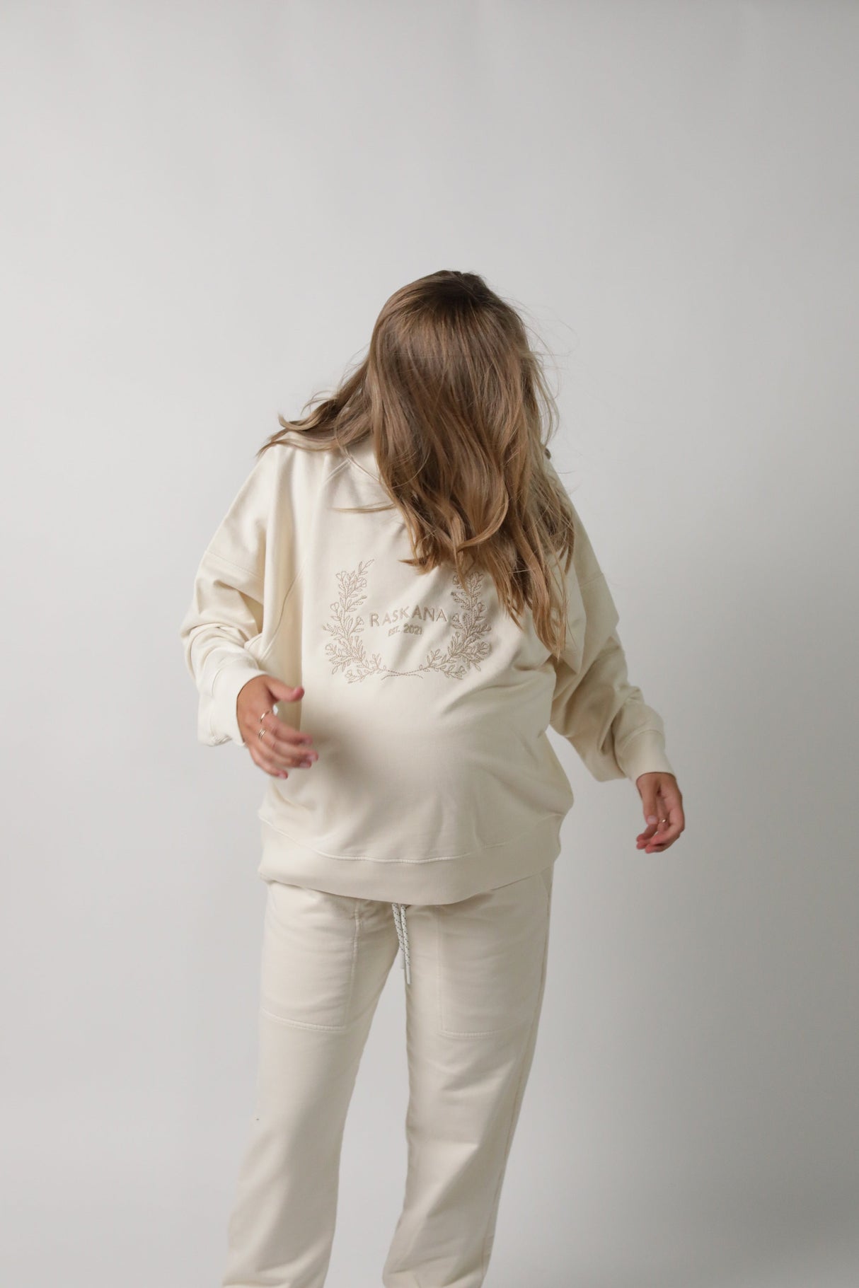 ELLE || ORGANIC COTTON MATERNITY CREW NECK PULLOVER