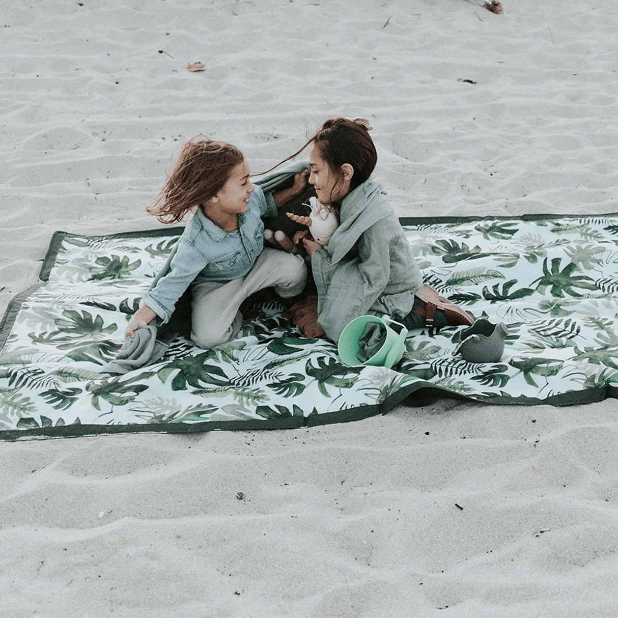Outdoor Blanket - Tropical Leaf - HoneyBug