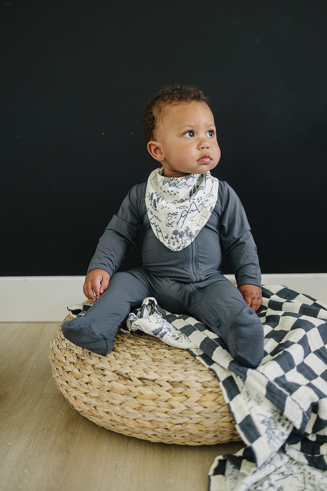 Summit Muslin Bib - HoneyBug