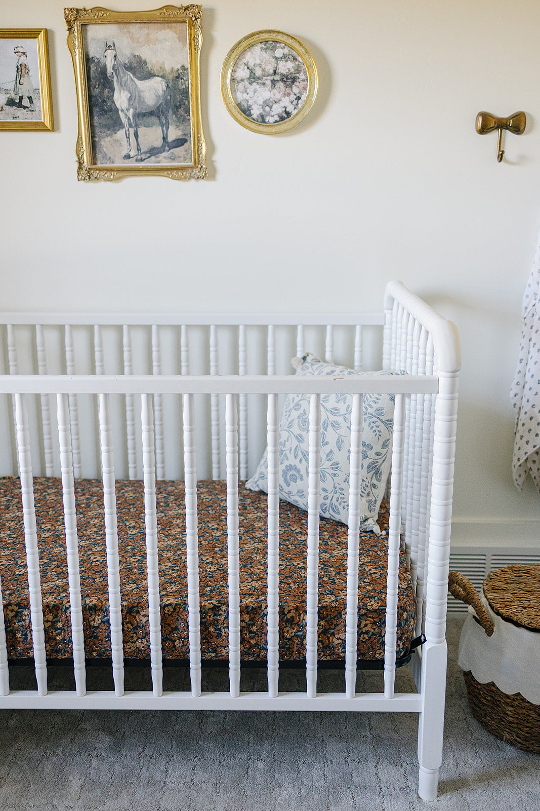 Venetian Floral Muslin Crib Sheet - HoneyBug