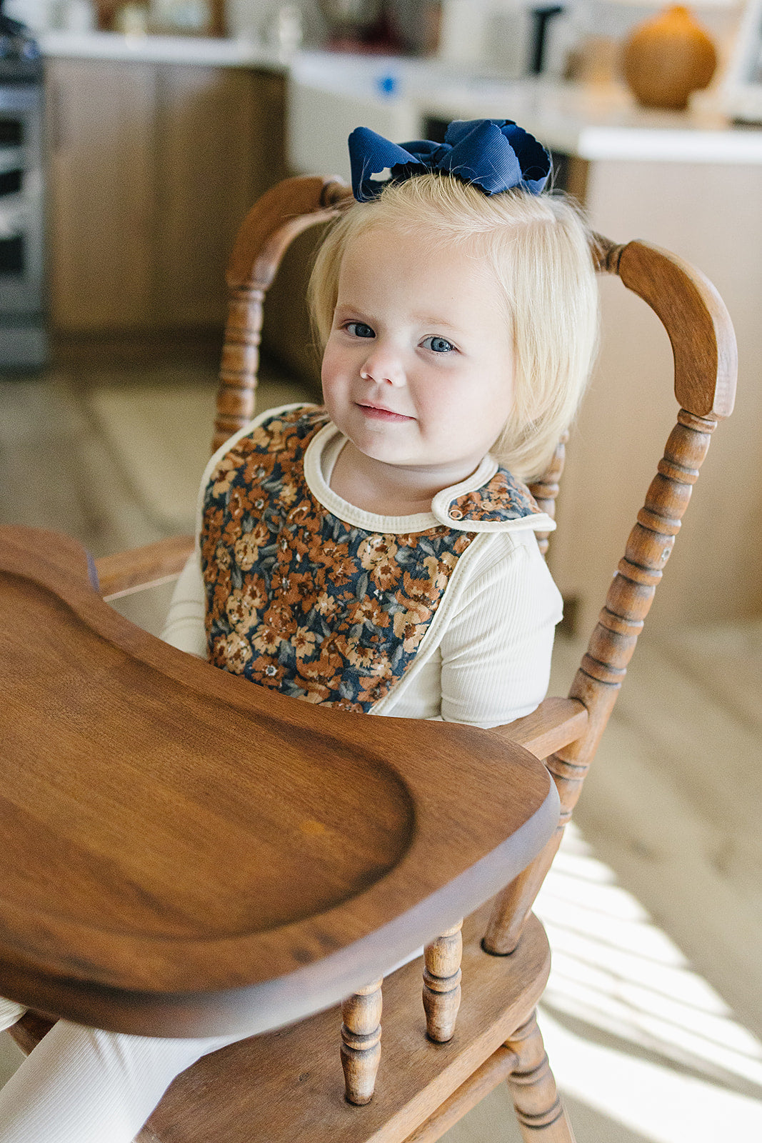 Venetian Floral Classic Muslin Bib - HoneyBug