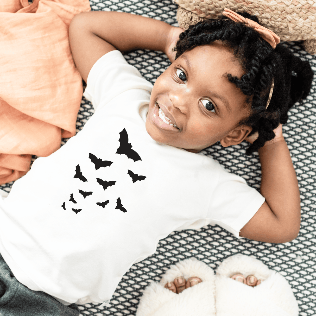 graphic tee | bats - HoneyBug