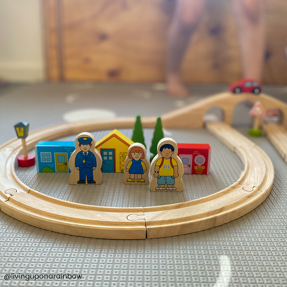 Figure of Eight Train Set - HoneyBug
