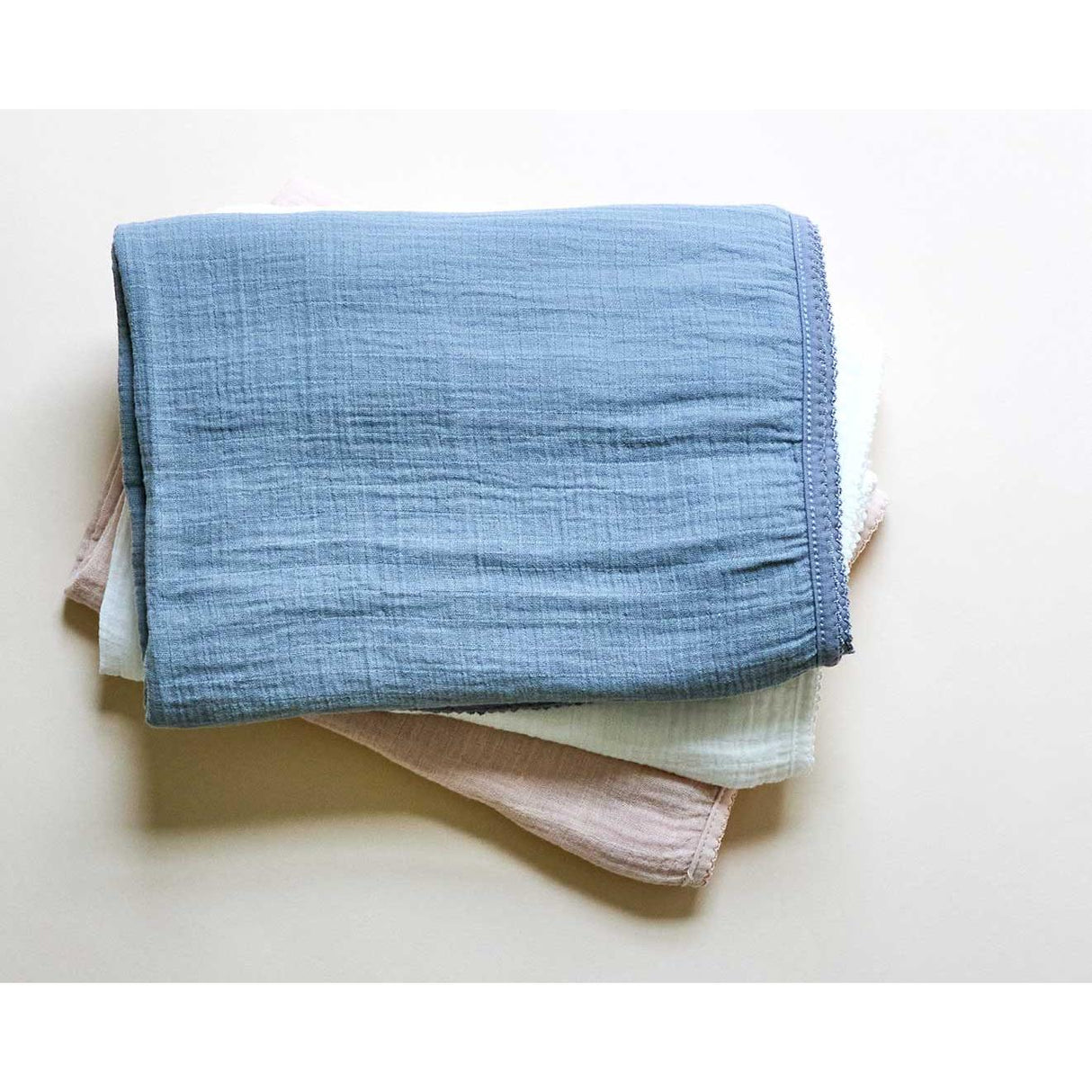 Muslin Swaddle - HoneyBug