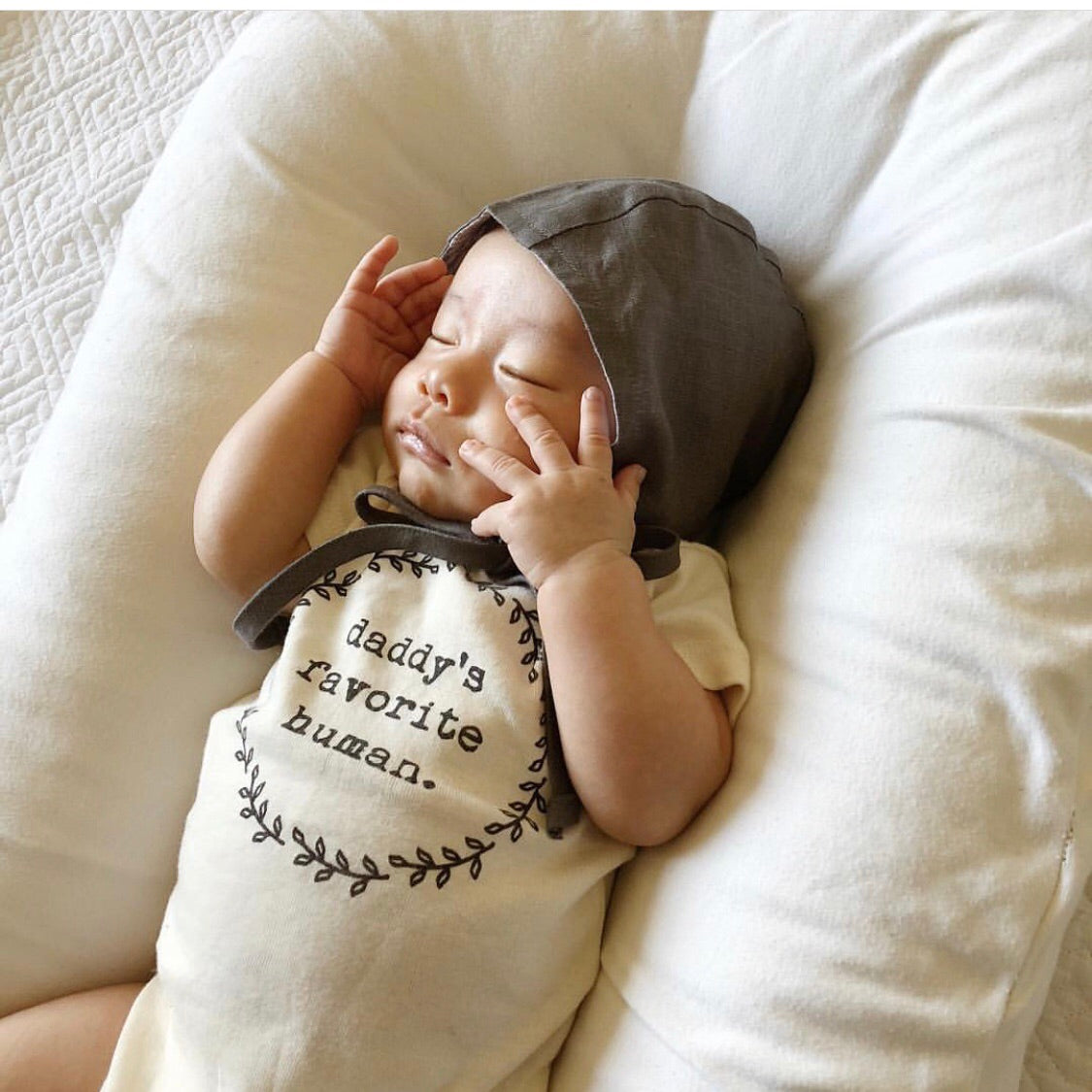 Daddy's Favorite Human - Organic Cotton Bodysuit - HoneyBug