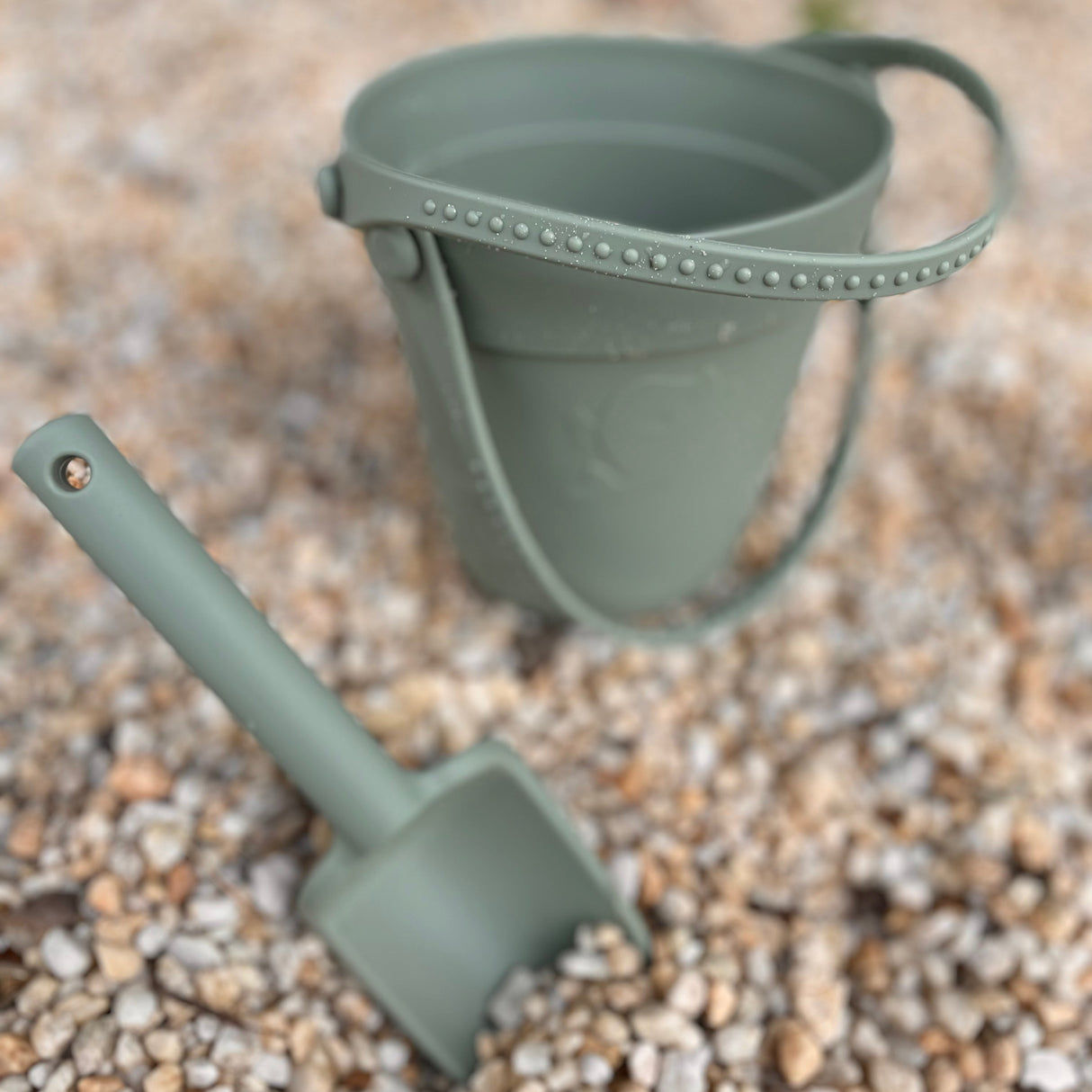 Silicone Sand bucket with toys and shovel