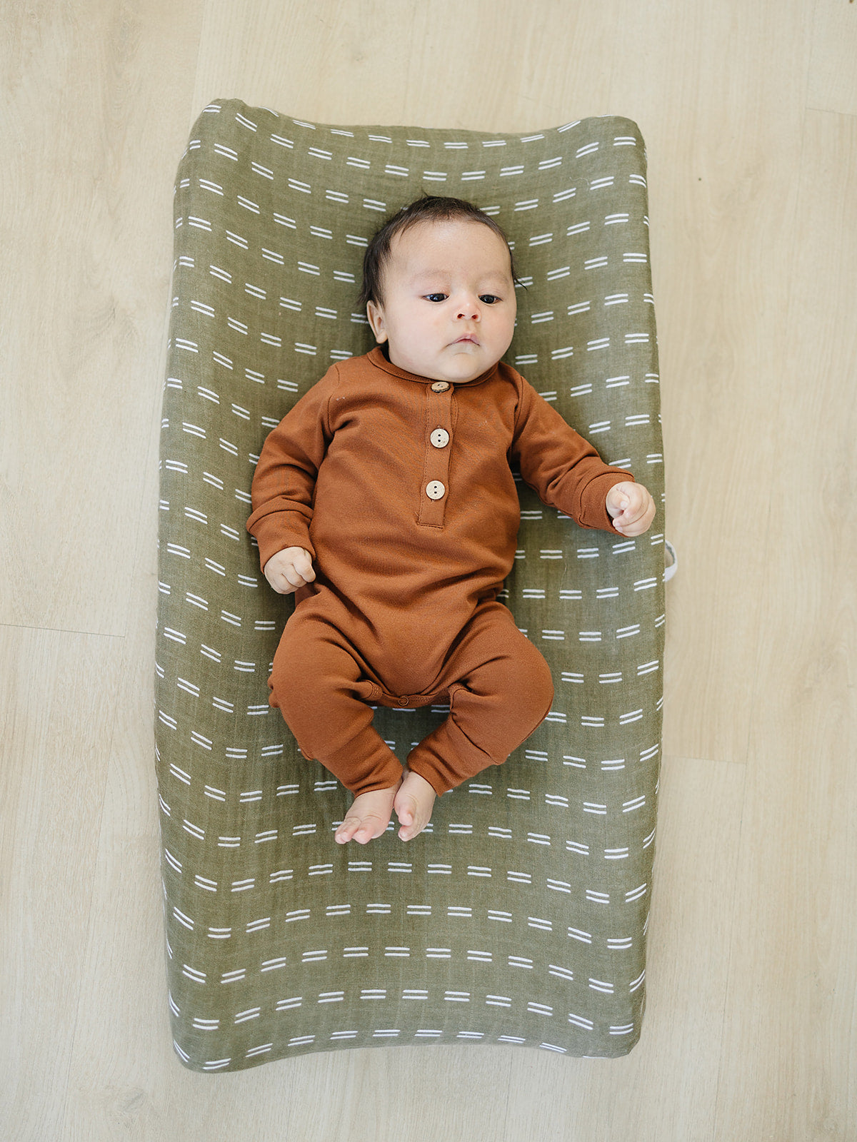 Olive Strokes Muslin Changing Pad Cover - HoneyBug