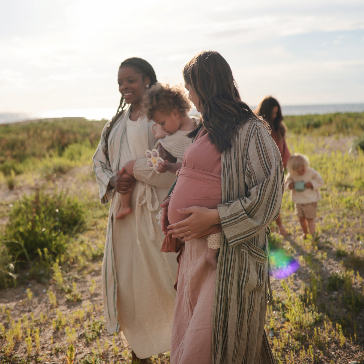 Flower Press Toy - Dried Thyme/Natural/Shifting Sand - HoneyBug