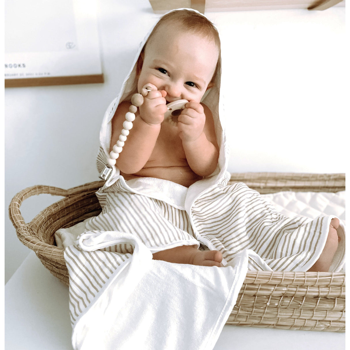 Taupe Wave Hooded Towel Set - HoneyBug