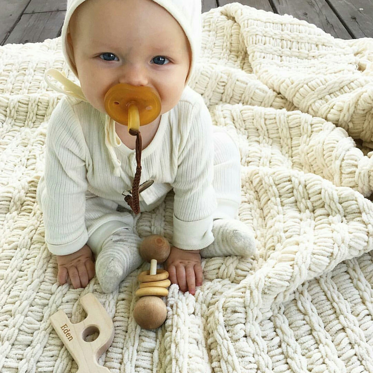 Giraffe Wooden Baby Grasping Toy - HoneyBug