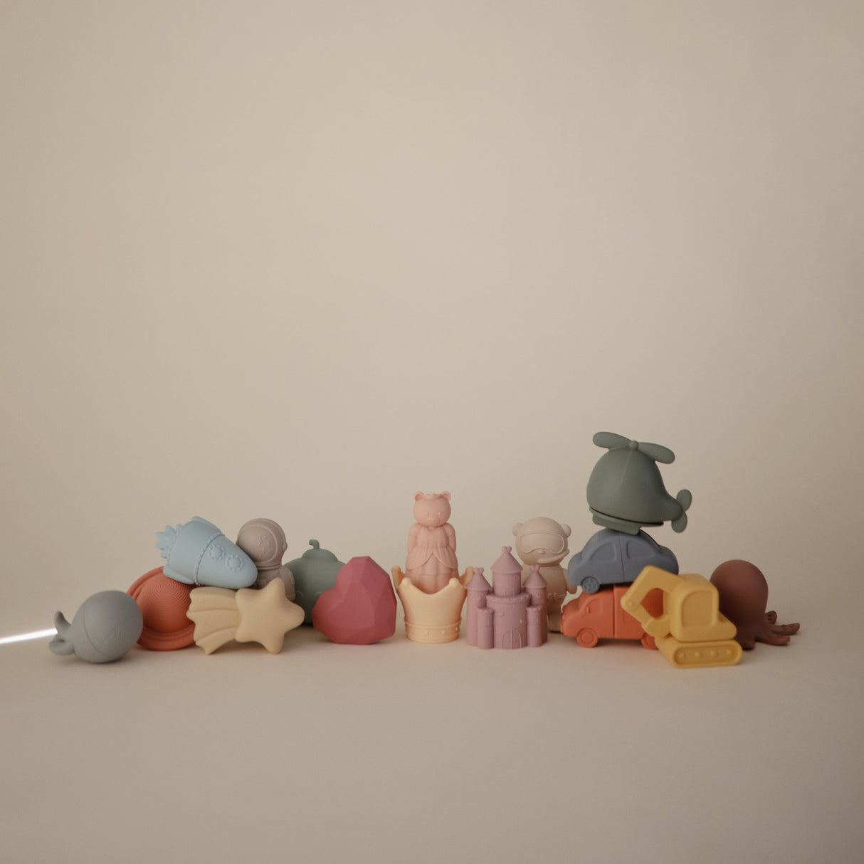 Space Mold Free Bath Play Set - 4 Pack - HoneyBug 