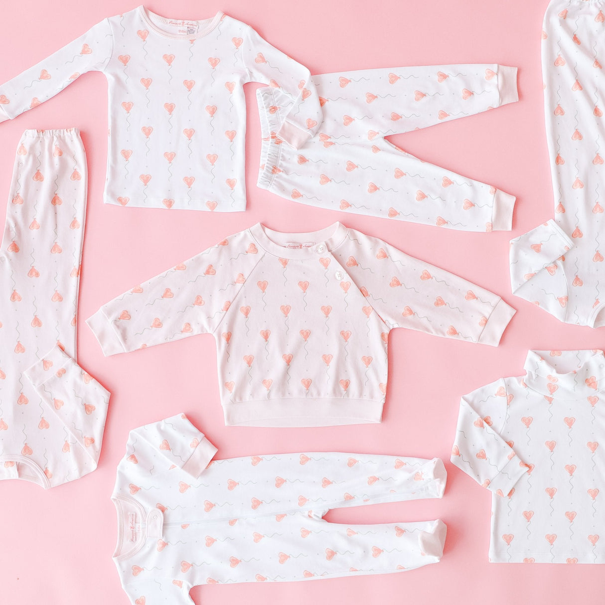 White Heart Balloon Turtleneck - HoneyBug 
