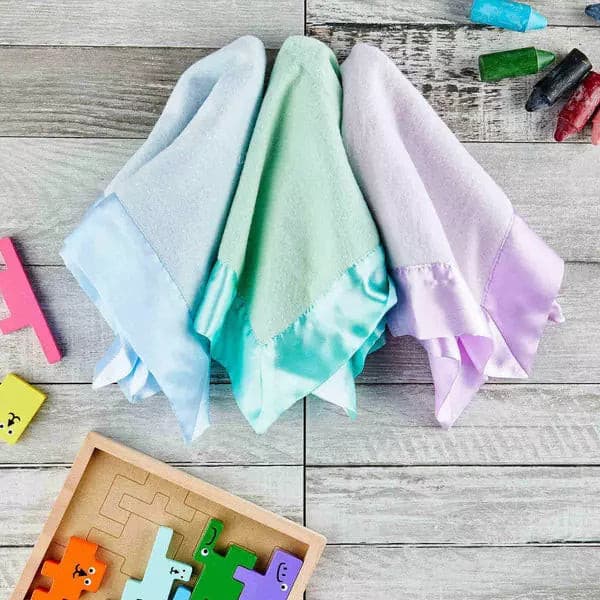 Green Security Blanket - HoneyBug 