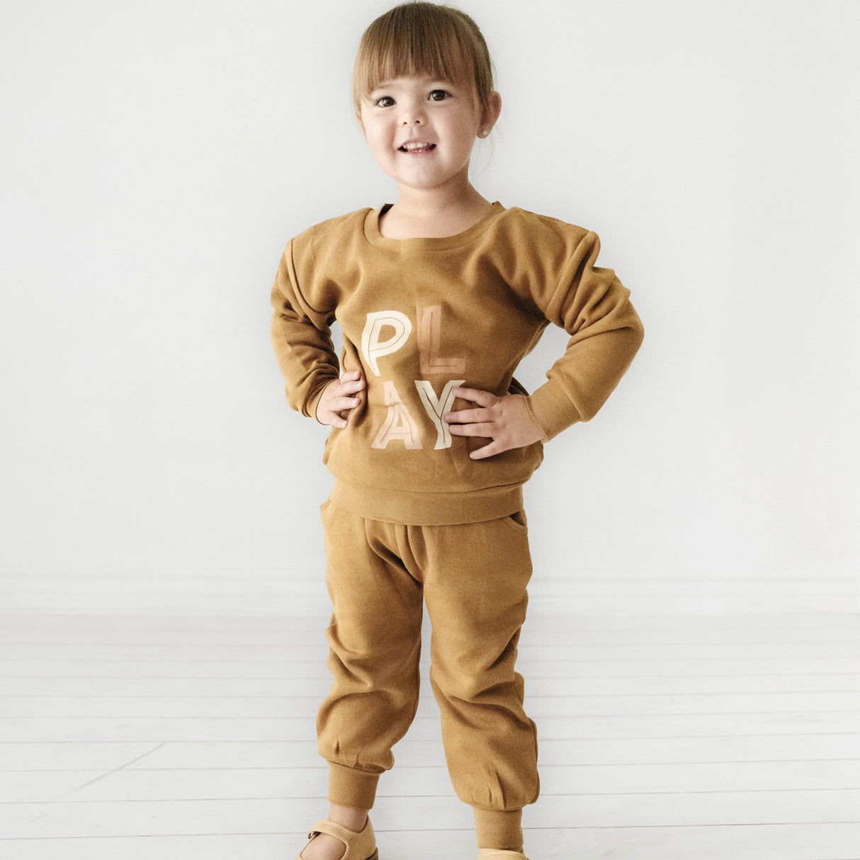 Organic Kids Sweatshirt - Play - HoneyBug 