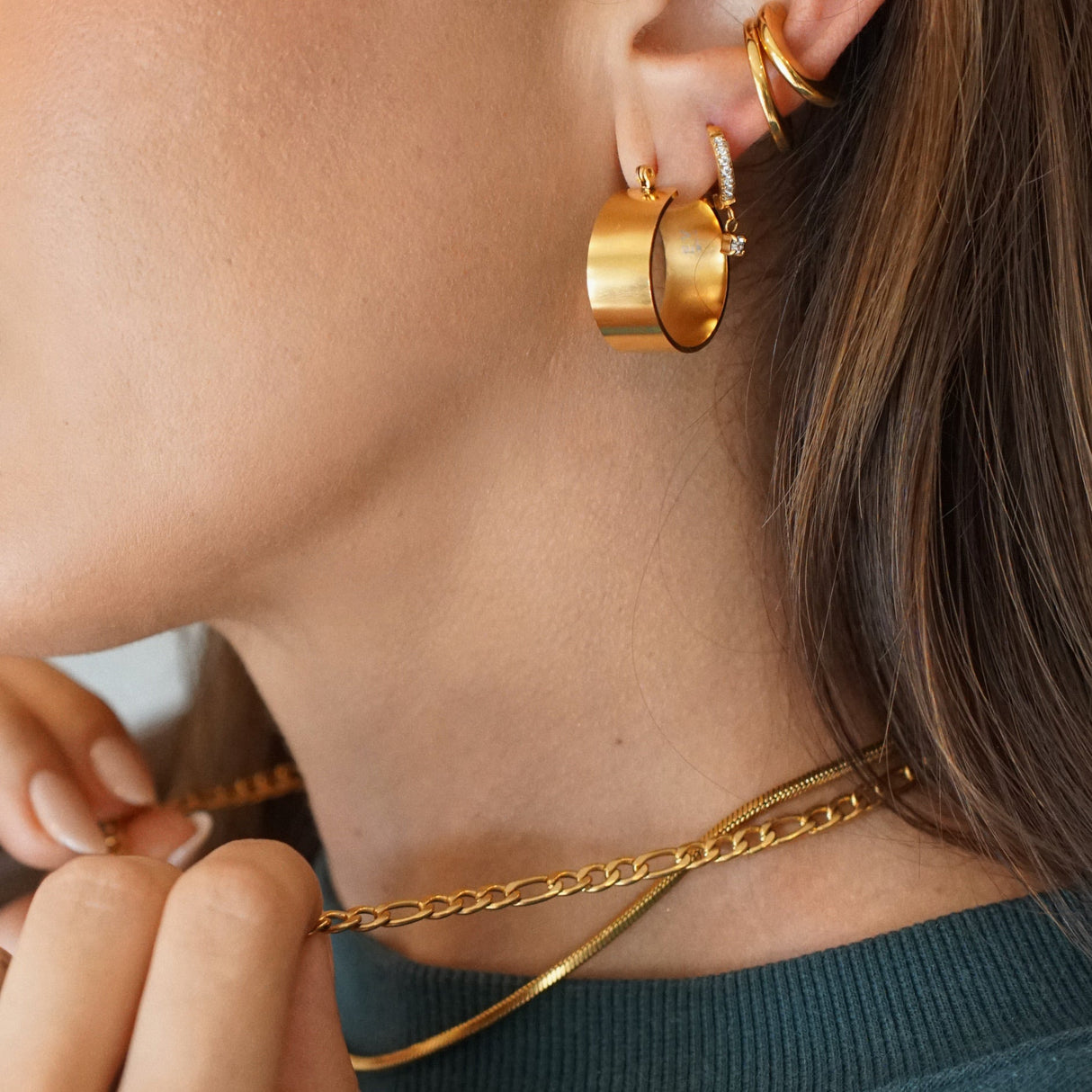 Lia Wide Hoop Earring - HoneyBug 