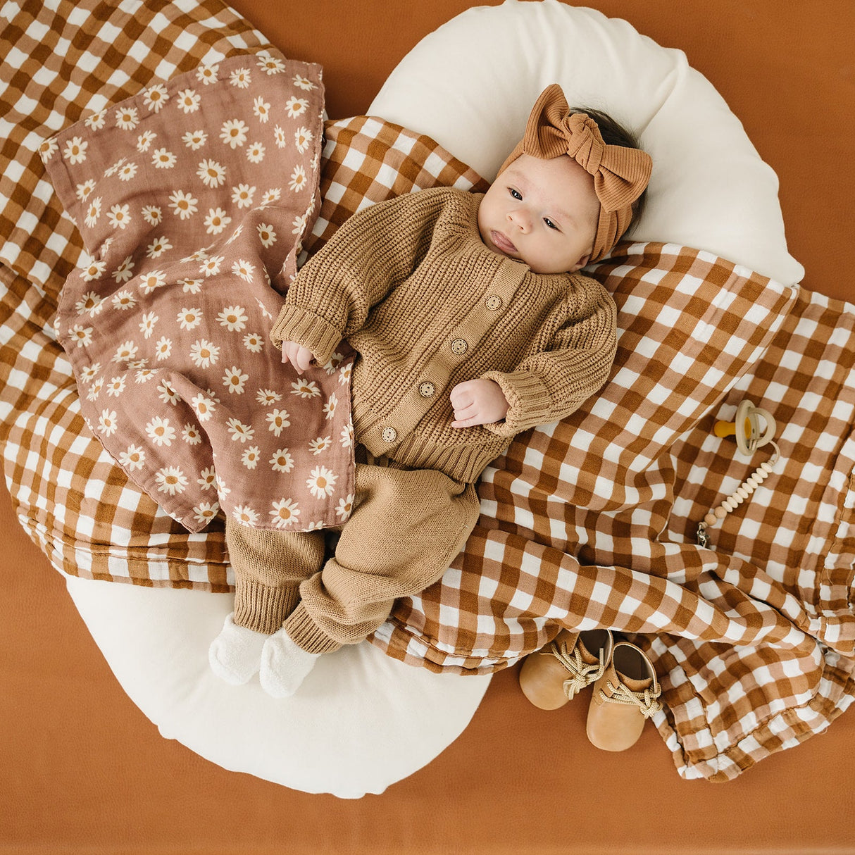Daisy Dream Muslin Burp Cloth - HoneyBug 
