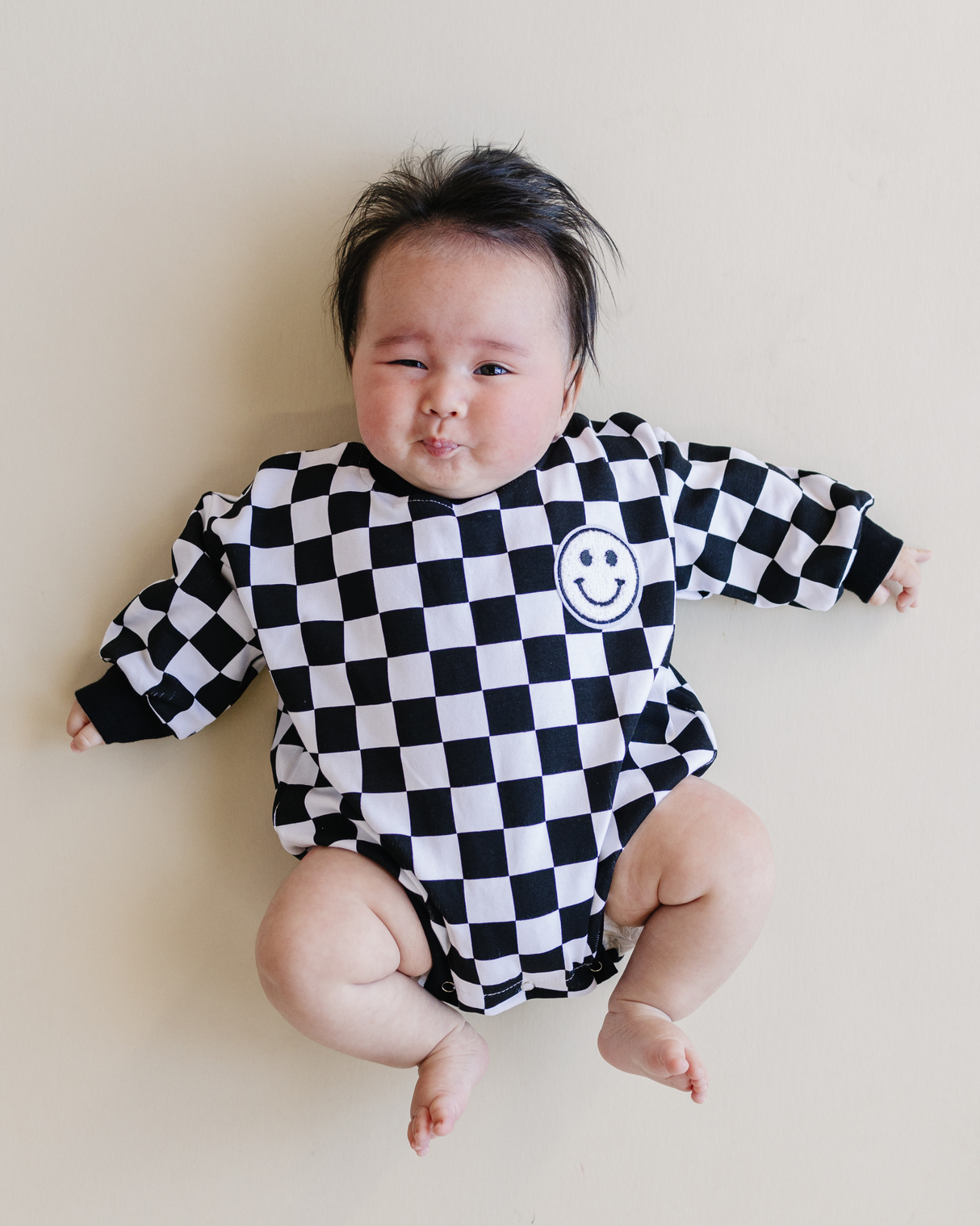 Bubble Romper | Checkered Smiley Black - HoneyBug 