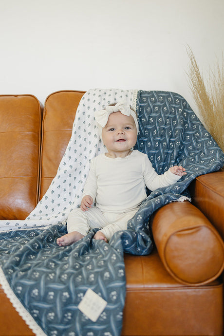 Navy Berry + Cream Berry Lace Muslin Quilt - HoneyBug 