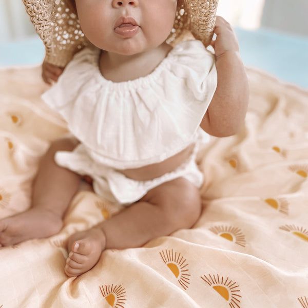 Suns Cream Organic Muslin Wrap Swaddle - HoneyBug 