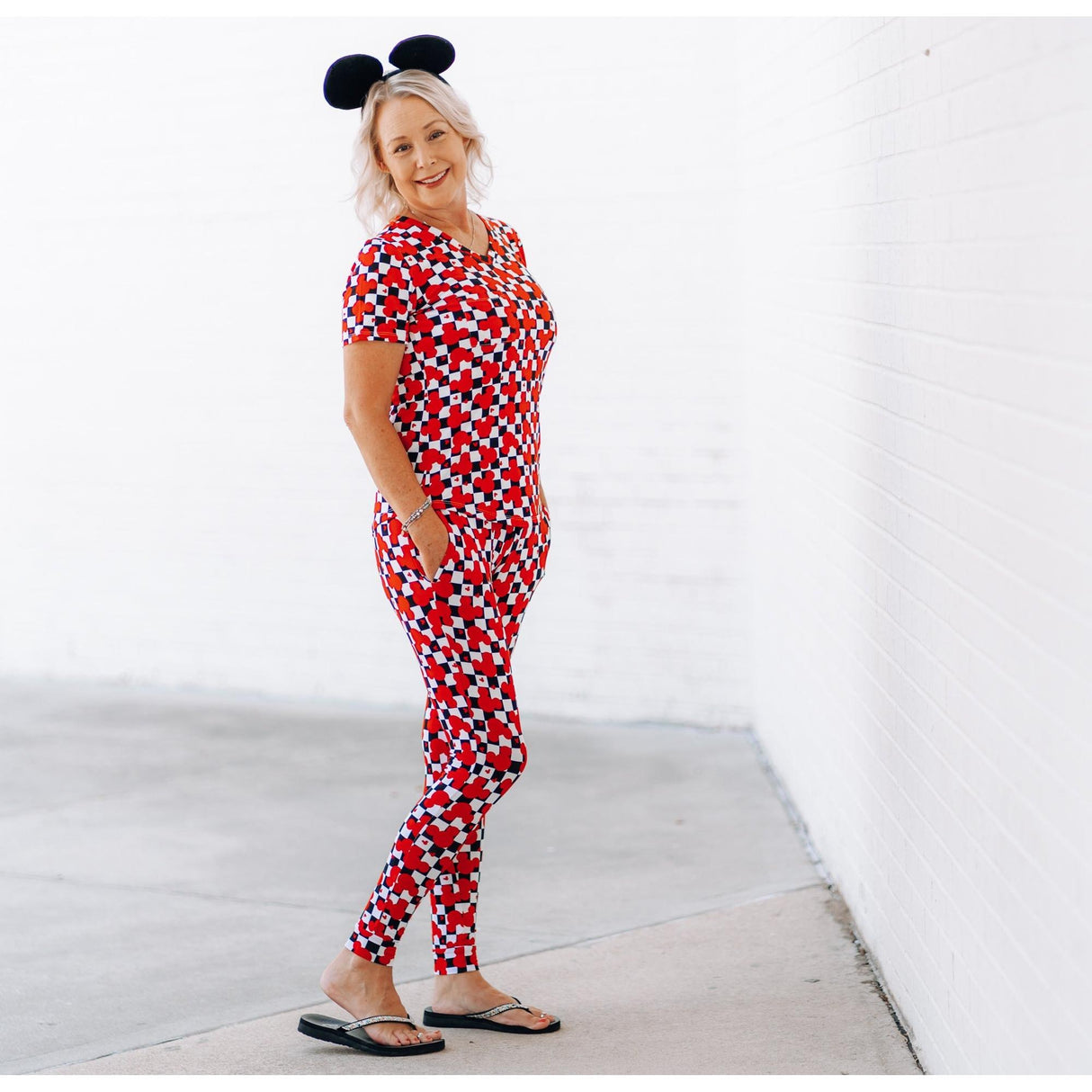 MAMA V-NECK- Roo Magic (Red) - HoneyBug 