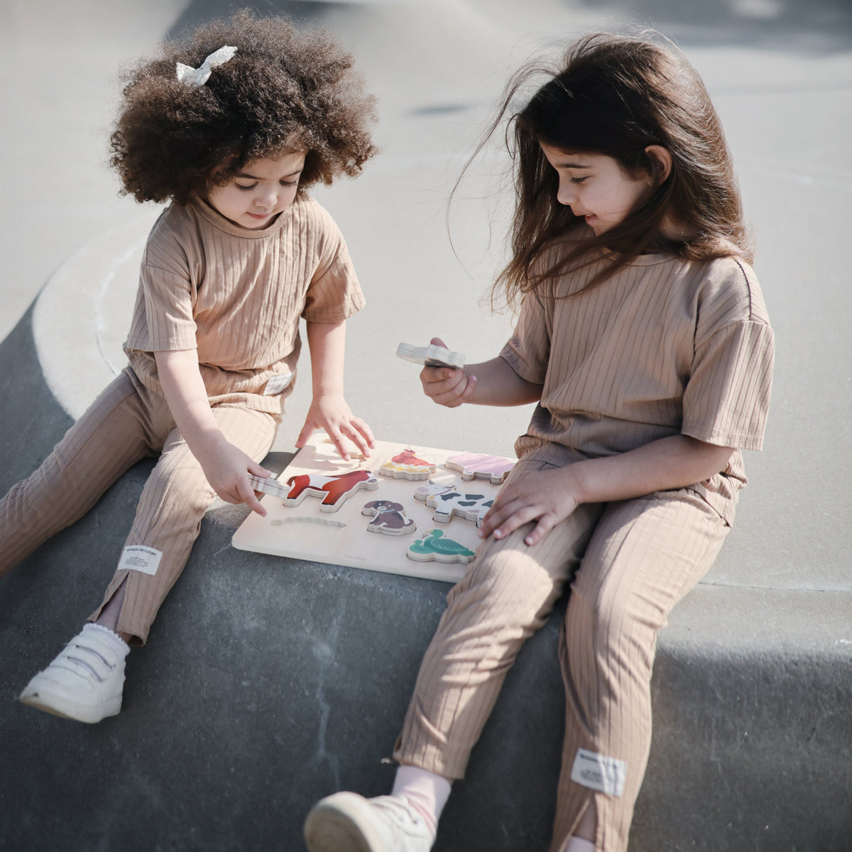 Wooden Farm Puzzle - HoneyBug 