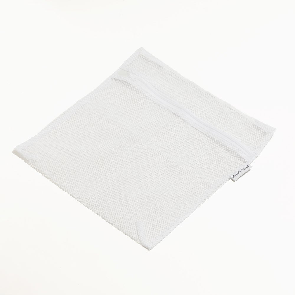 Rainbows Swaddle II - HoneyBug 