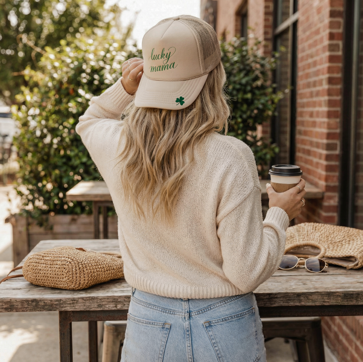 LUCKY MAMA ♡ printed trucker hat