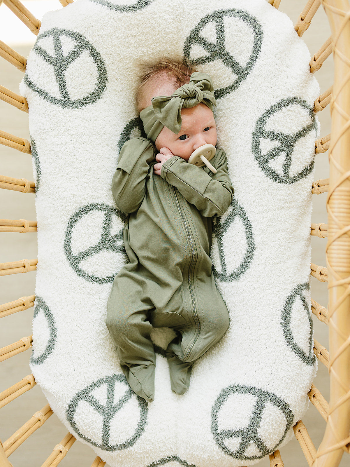 Peace Plush Blanket - HoneyBug 