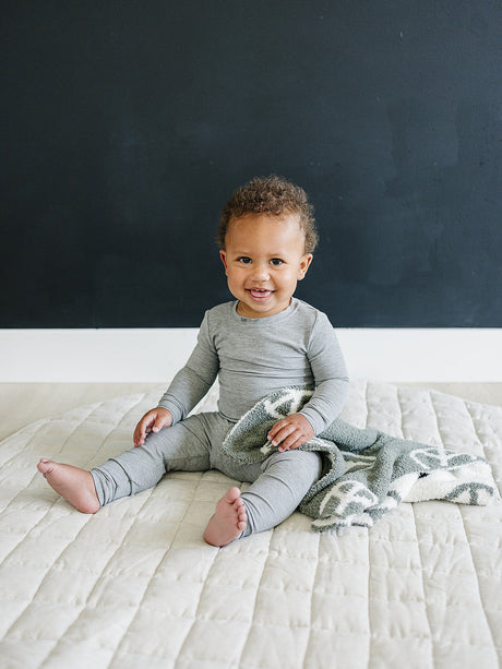 Peace Plush Blanket - HoneyBug 