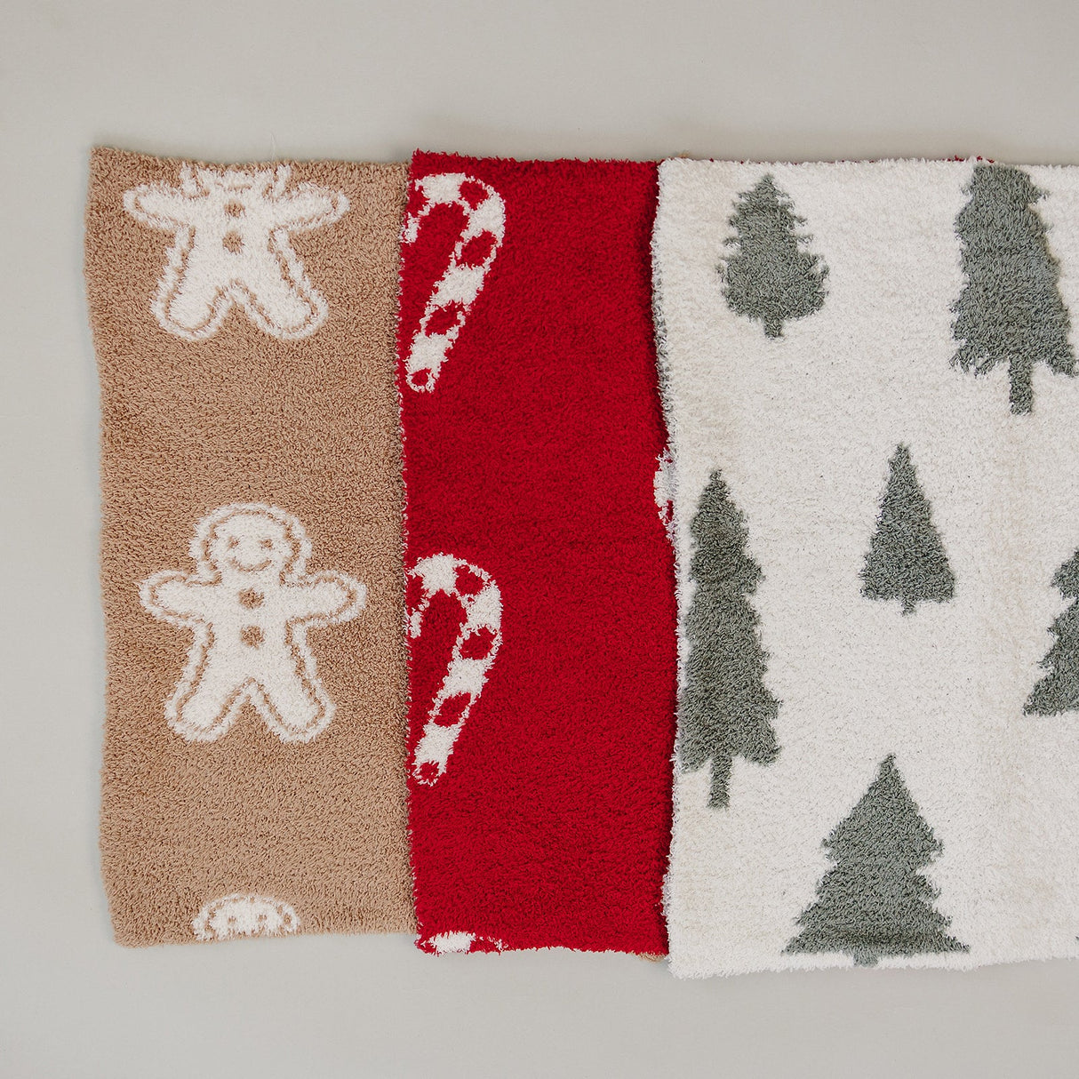 Candy Cane Plush Blanket - HoneyBug 