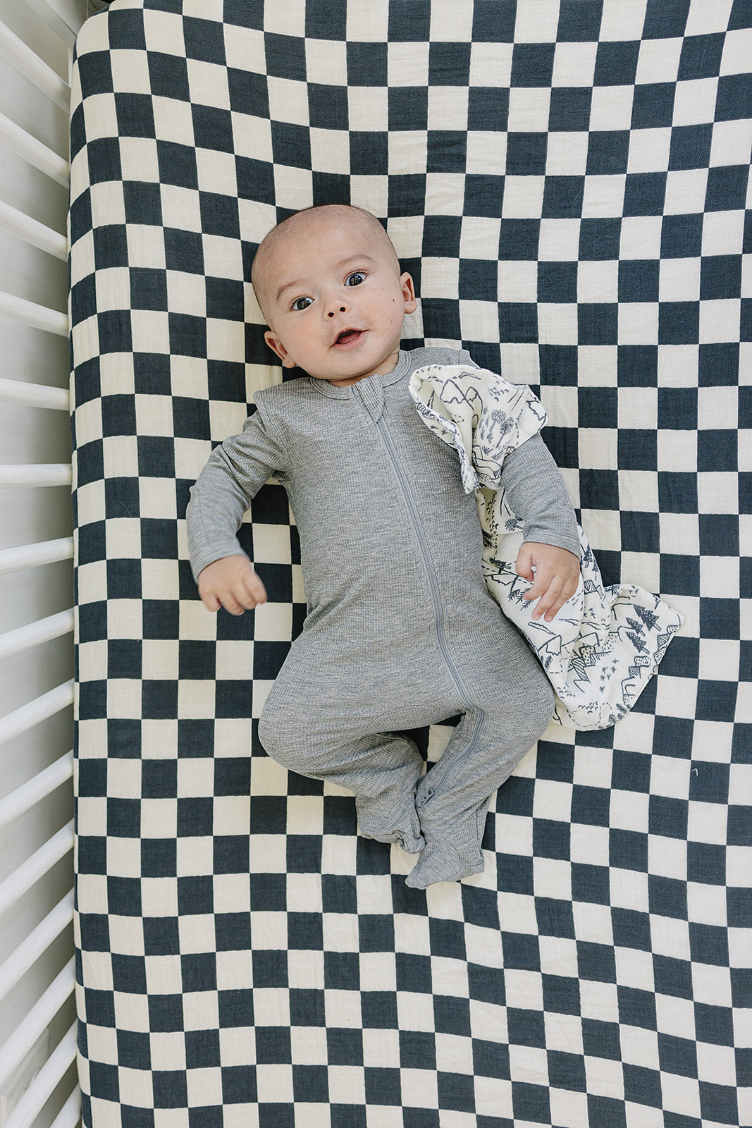 Summit Muslin Burp Cloth - HoneyBug 