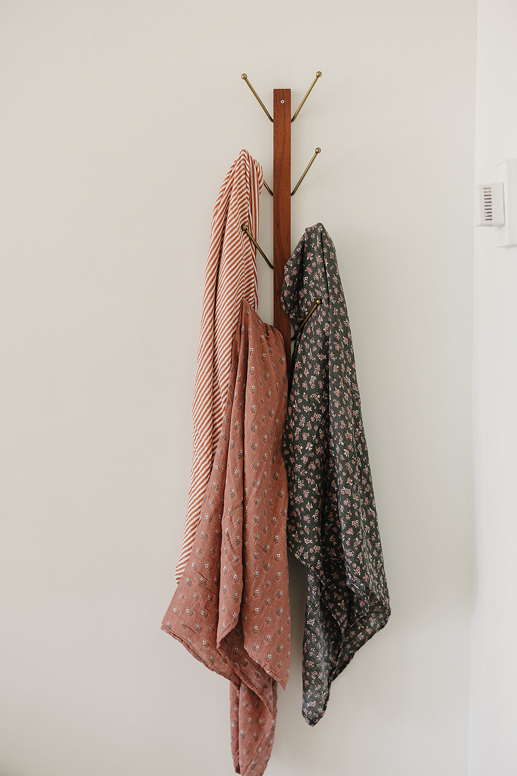 Olive Bloom Muslin Swaddle Blanket - HoneyBug 