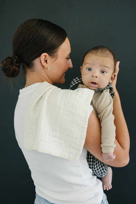 Cream Muslin Burp Cloth - HoneyBug 