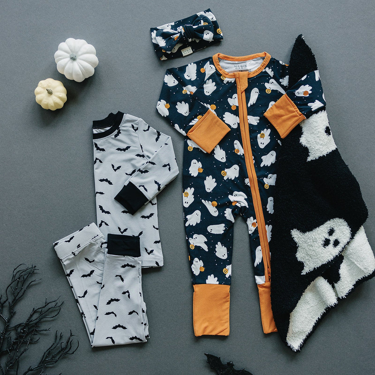 Ghosts Bamboo Zipper - HoneyBug 