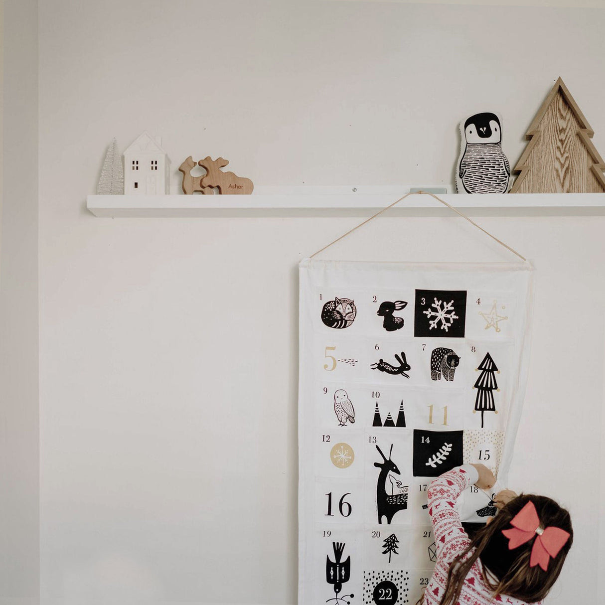 24 Pocket Advent Calendar - Winter Animals - HoneyBug 